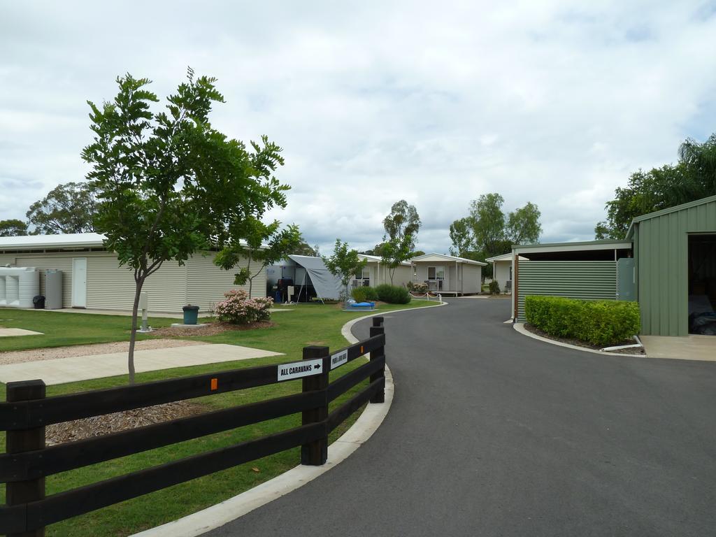 Chinchilla Tourist Park Hotel Luaran gambar